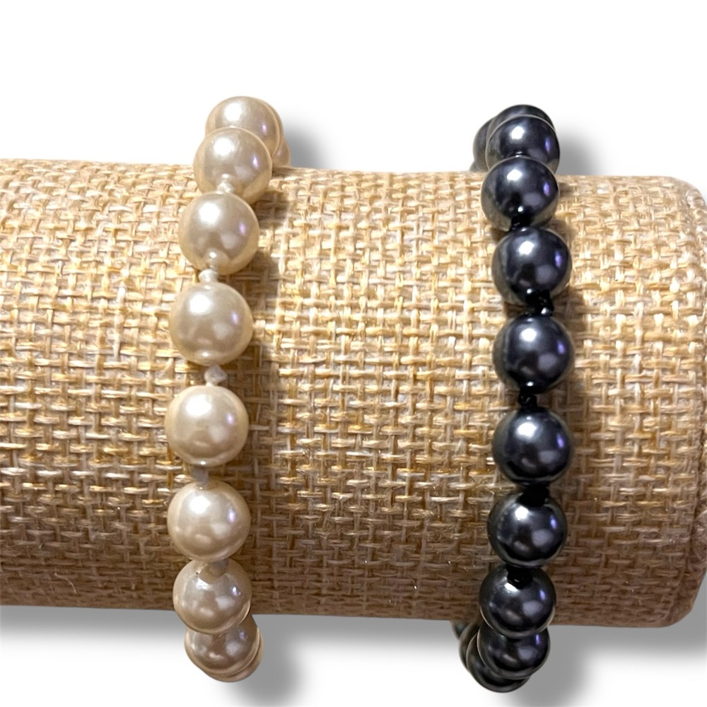 Vintage Faux Cream Pearl and Gray Faux Pearl Bracelet Set